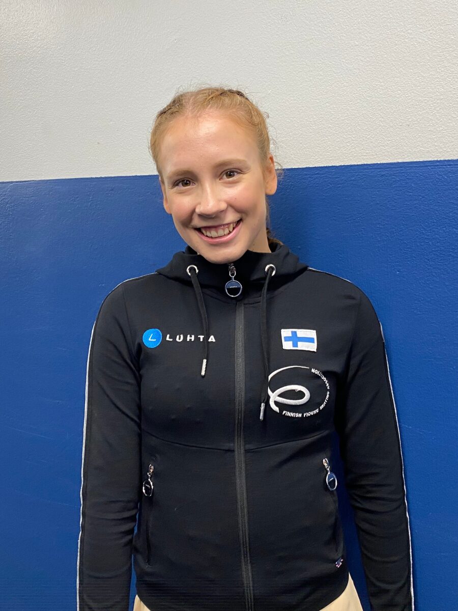 Lappeenrannasta kotoisin, nyt Helsingissä asuvaa Laura Karhusta valmentaa Virpi Horttana.