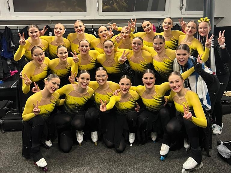 Marigold IceUnity luisteli kauden parhaat pisteensä Neuchâtel Trophyssa Sveitsissä ja sijoittui toiseksi Venäjän Paradisen jälkeen.