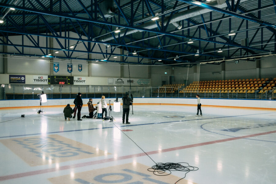 Free Skate -elokuvaa kuvattiin useissa eri jäähalleissa.