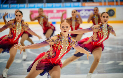 Helsingin Taitoluisteluklubin Helsinki Rockettes oli paras sekä lyhyt- että vapaaohjelmassa ja vei senioreiden ensimmäisen SM-valintakilpailun voiton pistein 217,02.