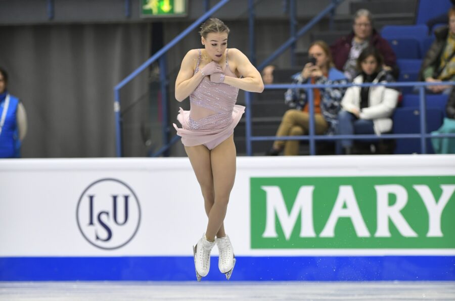 Anastasiia Gubanova taitoluistelun EM-kilpailuissa Metro Areenalla 26.1.2023.