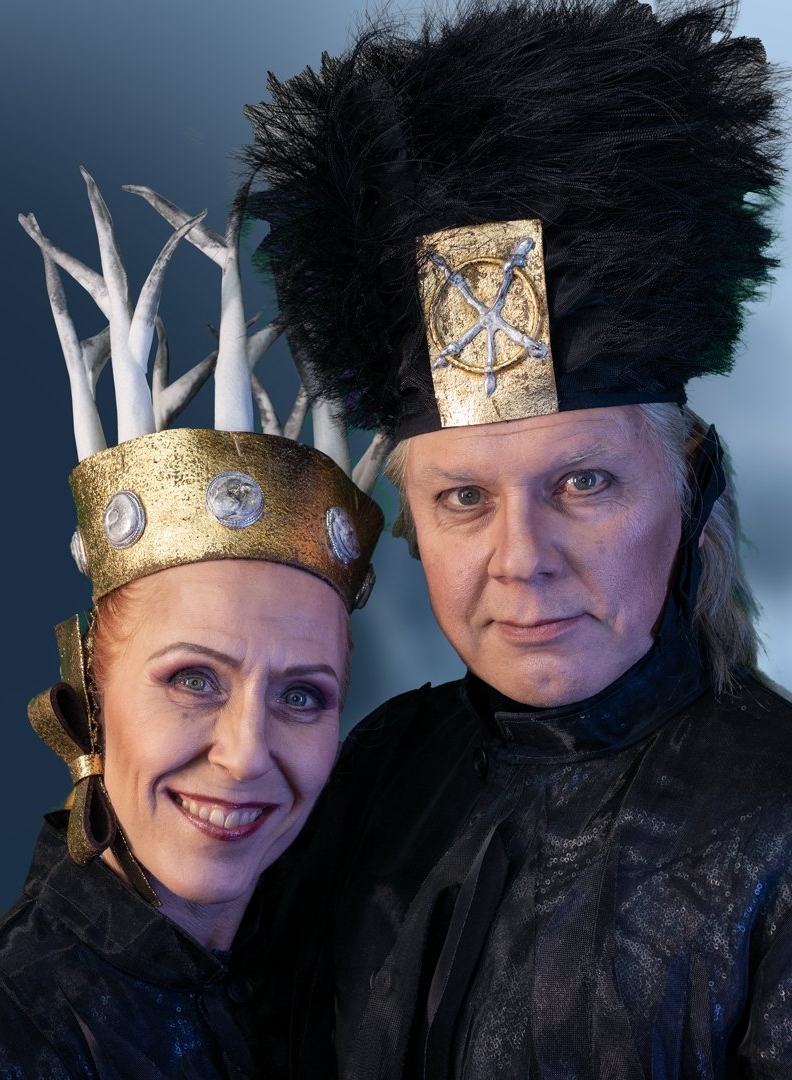 Susanna Rahkamo ja Petri Kokko tekivät paluun jäälle 30 vuoden tauon jälkeen Lumikuningatar-baletin revontulivelhoina.