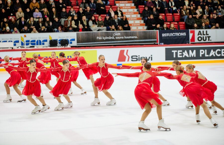 Junioreiden Suomen mestareiksi luisteli Team Fintastic pistein 195,21.