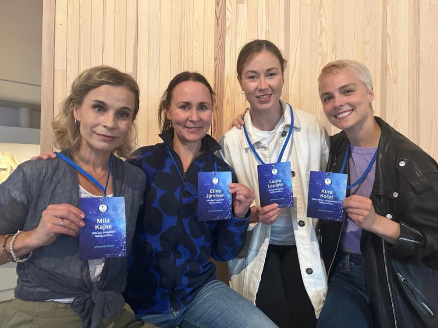Olympiapäivä keräsi mukaan myös taitoluistelun olympiaedustajia. Vasemmalta Mila Kajas-Virtanen, Elina Kettunen, Laura Lepistö ja Kiira Korpi.