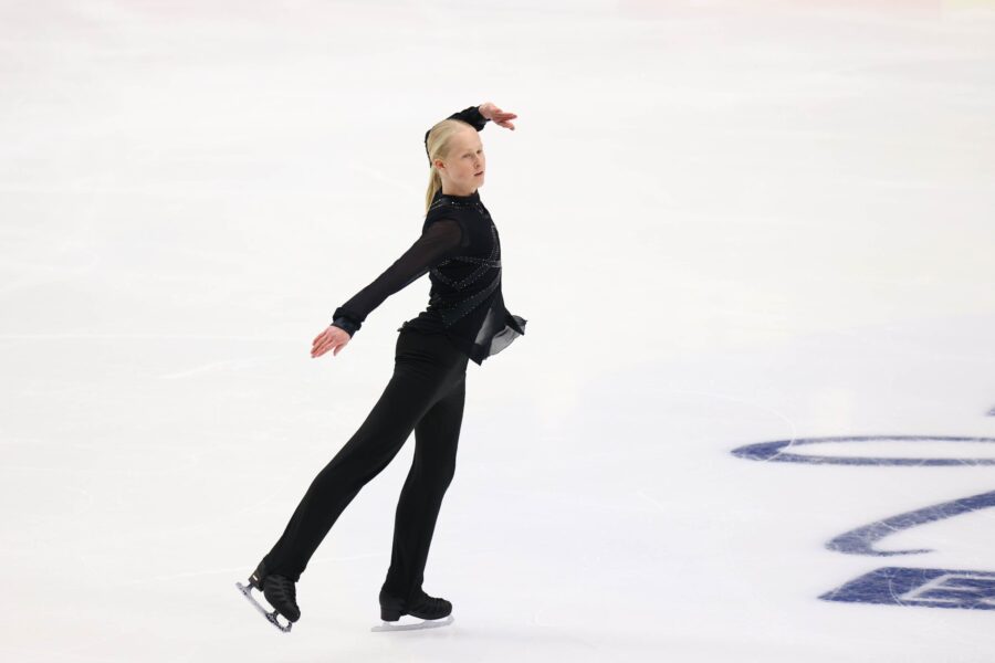 Arttu Juusola luisteli Finlandia Trophy Espoon lyhytohjelmakilpailussa ennätyspisteensä 62,21 pistettä.
