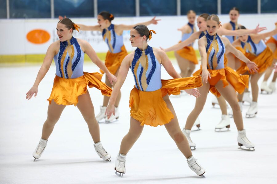 Espoo Synchronized Skatersin Lumineers kohensi tuloksiaan vahvasti Lumière Cupissa