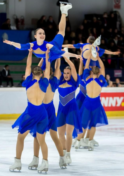 Maria Roininen on luistellut koko ikänsä HSK:ssa ja viimeisen vuoden Team Unique -joukkueessa.