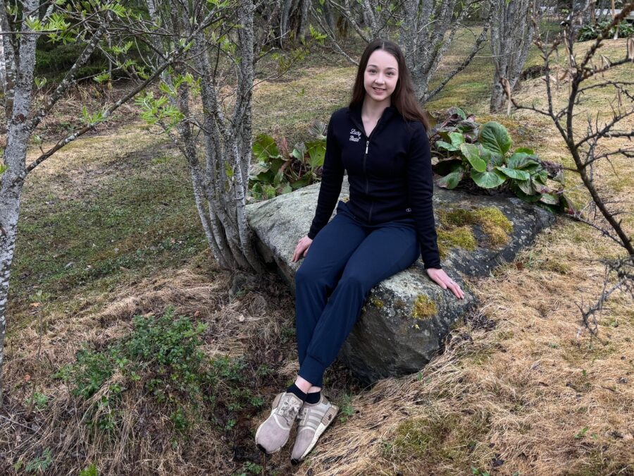 Pitkän tauon jälkeen taitoluistelun maajoukkueeseen noussut oululainen Selma Välitalo pääsee taas testaamaan huippu-urheilun tasoa.