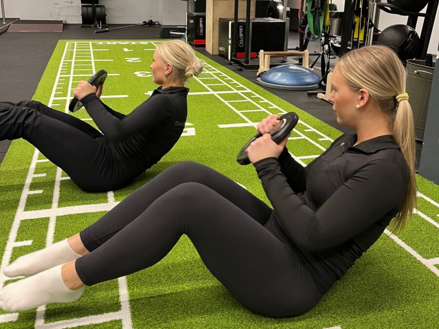 Team Mystique sai tälle kaudelle vahvistusta vähän totuttua kauempaa. Laura Huopainen ja Josefiina Vapalahti olivat vielä edellisellä kaudella yksinluistelijoita Kotkassa.