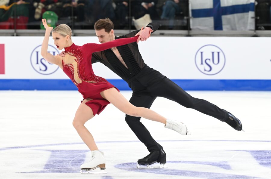 Juulia Turkkila ja Matthias Versluis taitoluistelun EM-kilpailuissa Tallinnassa 2025.