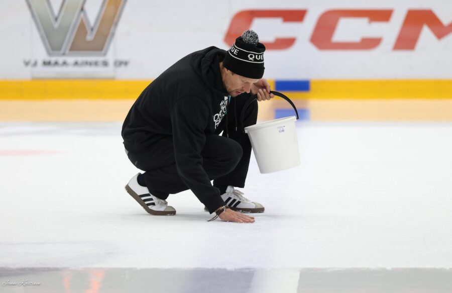 Helsingfors Skridskoklubb järjesti Synchro Tour -lyhytohjelmakilpailun ja SM-noviisien preseasonin Helsingin jäähallissa lokakuun alussa. 