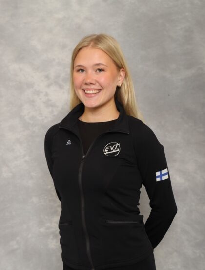 Verna Penttinen yhdistää kokopäivätyön valmentajana EVT:ssä ja kasvatustieteiden opinnot Helsingin yliopistossa. 