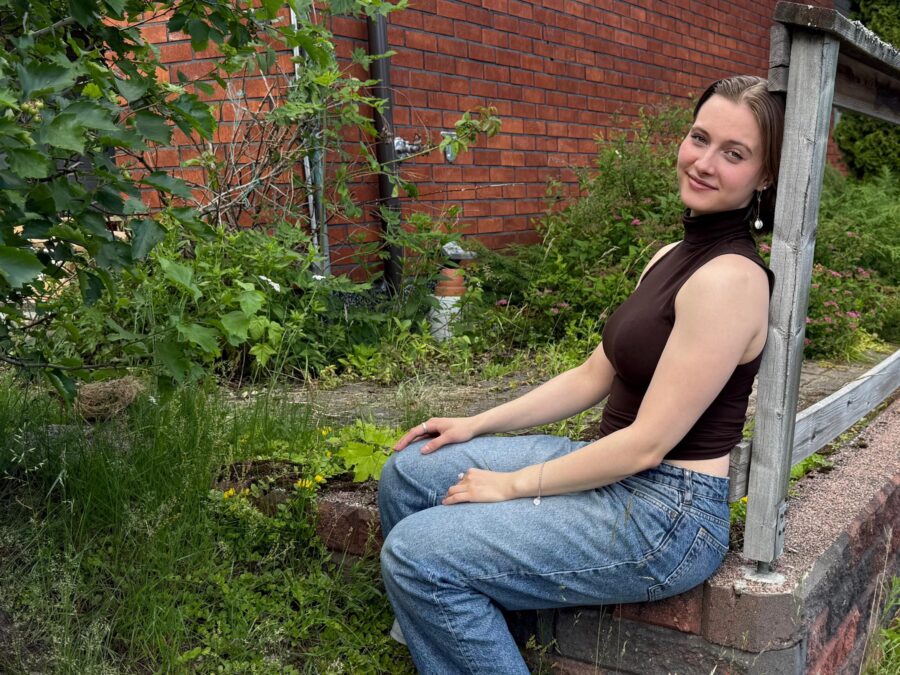 Elsa Ekdahl luistelee Helsinki Rockettesissa. Joukkue voitti MM-pronssia päättyneellä kaudella ja maailmanmestaruuden edellisellä.